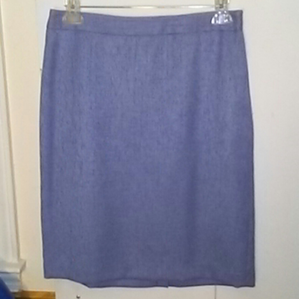 Jones New York skirt sz petite 10 light blue